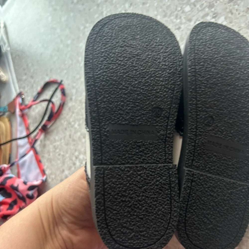 New mg baby shoes kids size (29) US 11